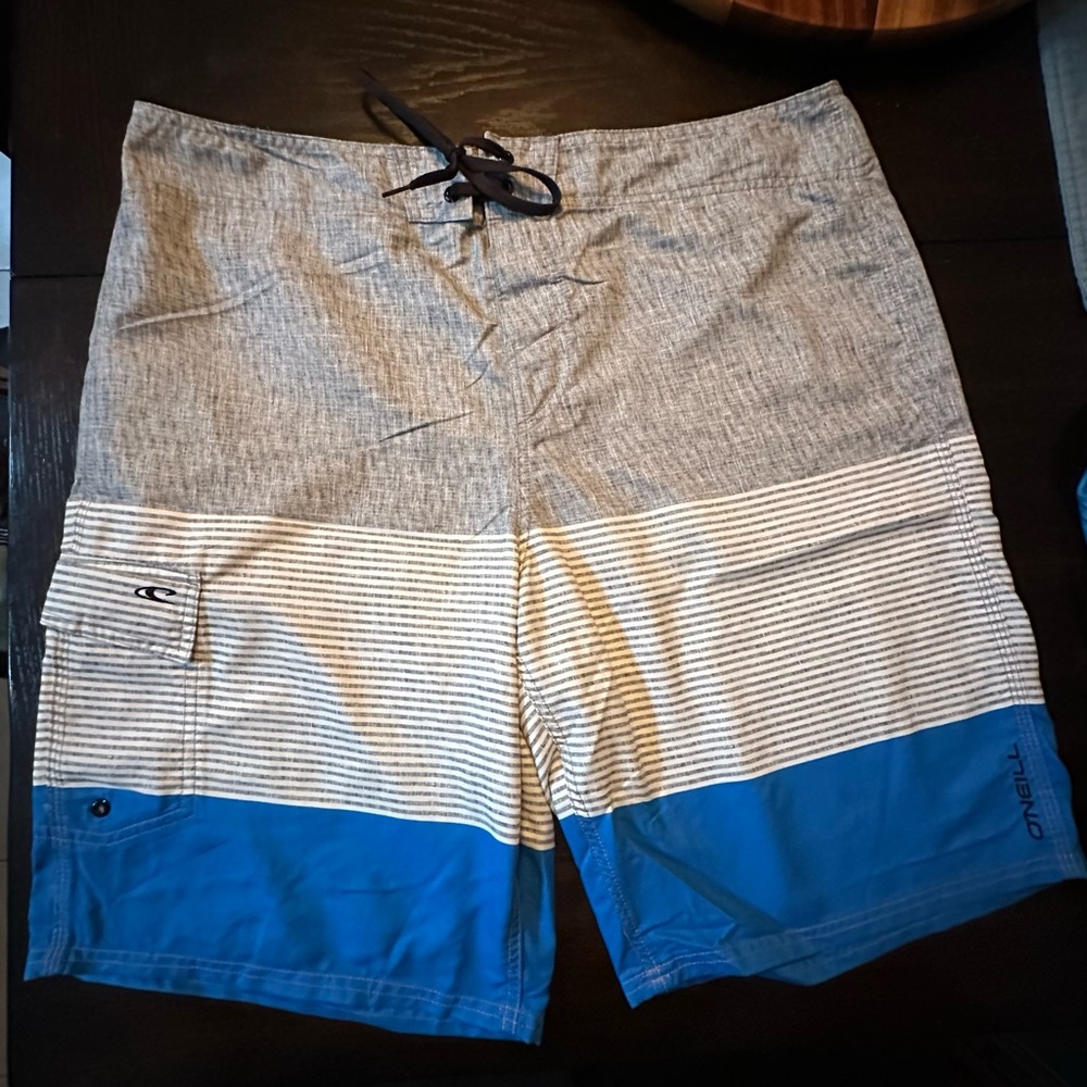 Like new board shorts, O'Neill size 38 XL perfect condition